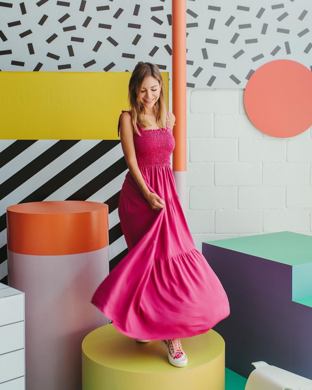 40 modelos de vestidos rosas para un look que no pasa desapercibido