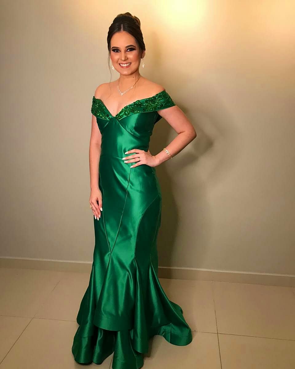 Vestido verde esmeralda: 50 looks increíbles para inspirarte