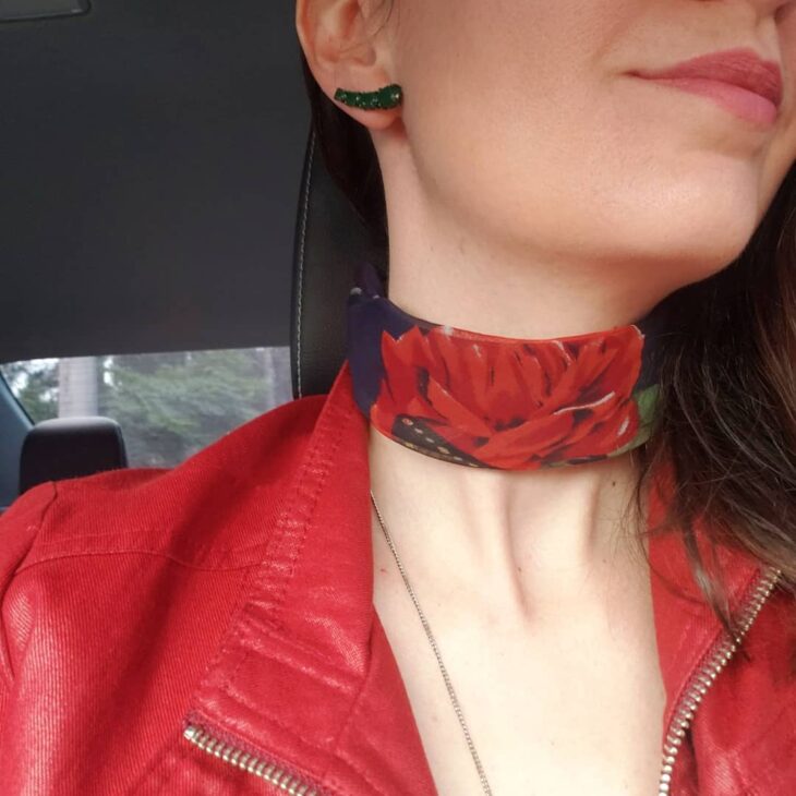 Cómo usar un pañuelo en el cuello: 50 inspiraciones para lucir el accesorio